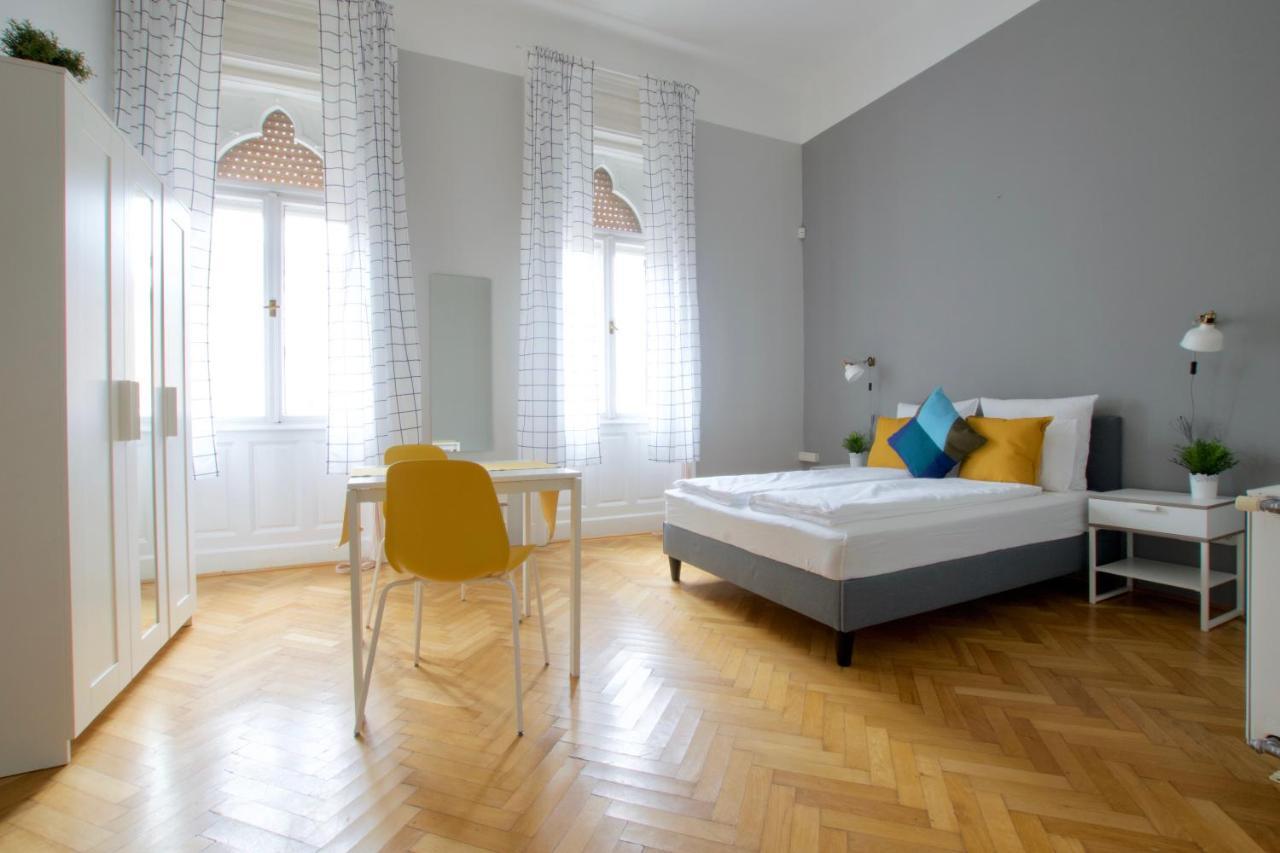 Budget Apartment By Hi5 - Palace Quarter Budapest Exterior photo
