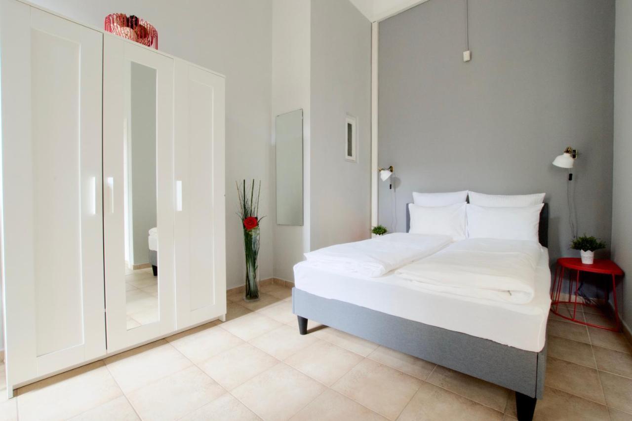 Budget Apartment By Hi5 - Palace Quarter Budapest Exterior photo